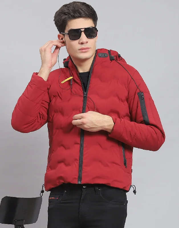 Men Maroon Solid Hooded Full Sleeve Jacket