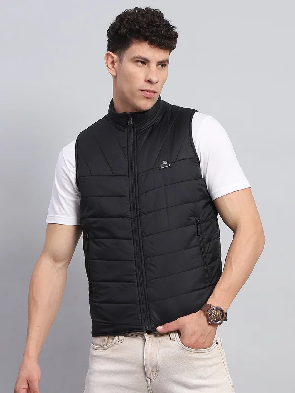 Men Black Solid Mock Neck Sleeveless Jacket