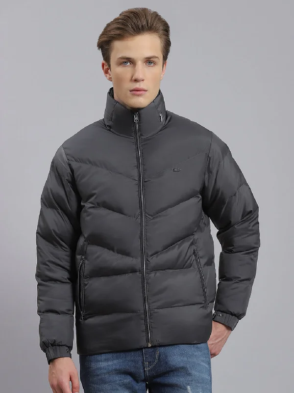 Men Grey Solid Hooded Full Sleeve Jacket